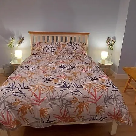 펜션 Captivating 3-bed House *